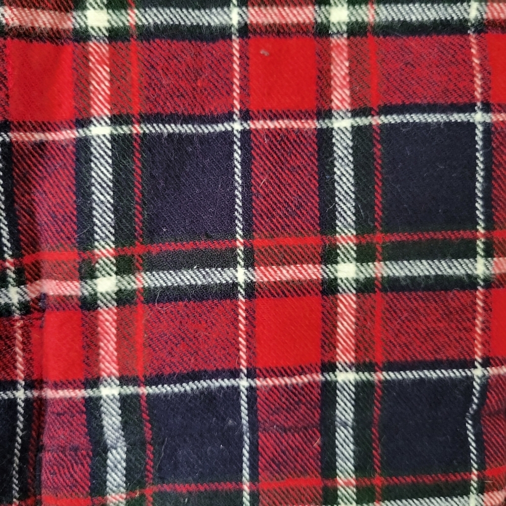 Altar'd State Red Plaid Quilted Fleece Lined Vest Small, zipper and buttons. - Picture 3 of 10